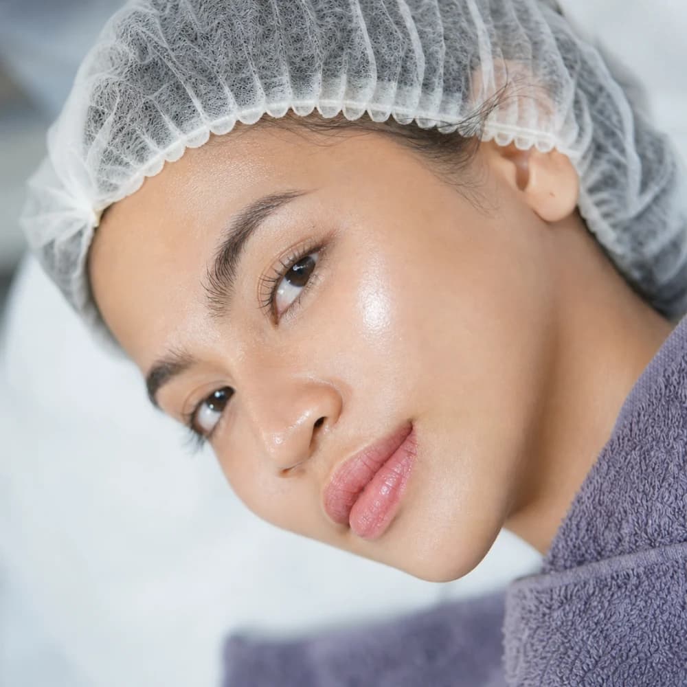 Radiant Glasslift Facial di MALVÉ Beauty Clinic